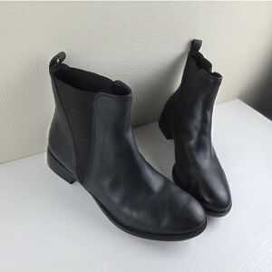 TALBOTS Black Leather Women’s 6.5 Ankle Chelsea Slip On Boots